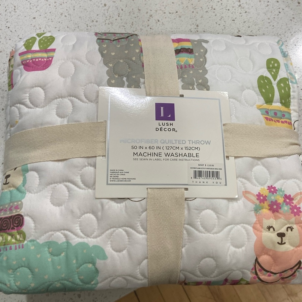 Llama cacti reversible heart microfiber quilted throw